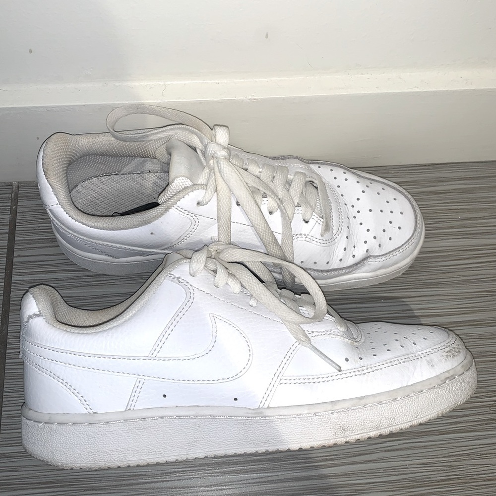 NIKE Court Vision Low-Tops